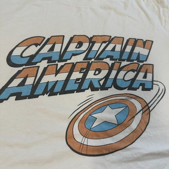 Uniqlo Captain America T-Shirt, Size M - Picture 2 of 3